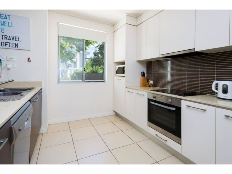 616/64-68 Sickle Avenue, Hope Island QLD 4212