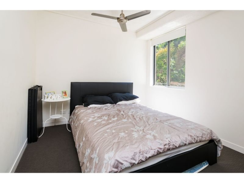 616/64-68 Sickle Avenue, Hope Island QLD 4212