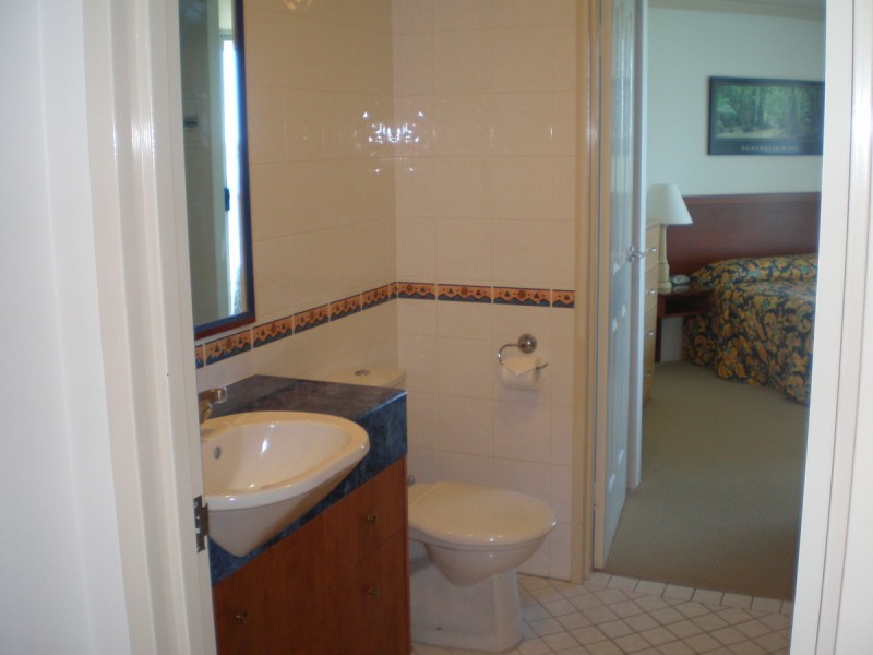 202/182-192 Marine Parade, Labrador QLD 4215