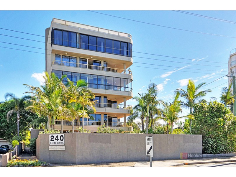 4/240 Marine Parade, Labrador QLD 4215
