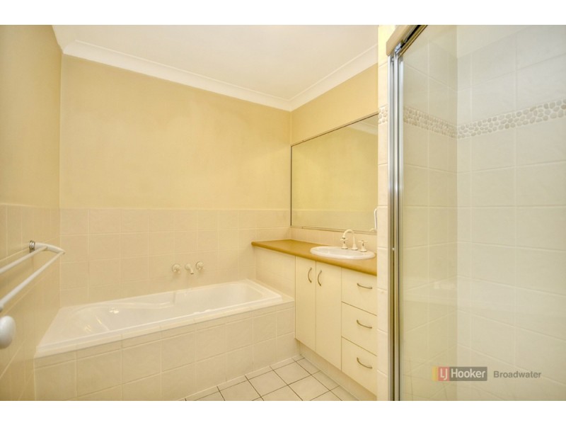 82 Tee Trees Boulevarde, Arundel QLD 4214