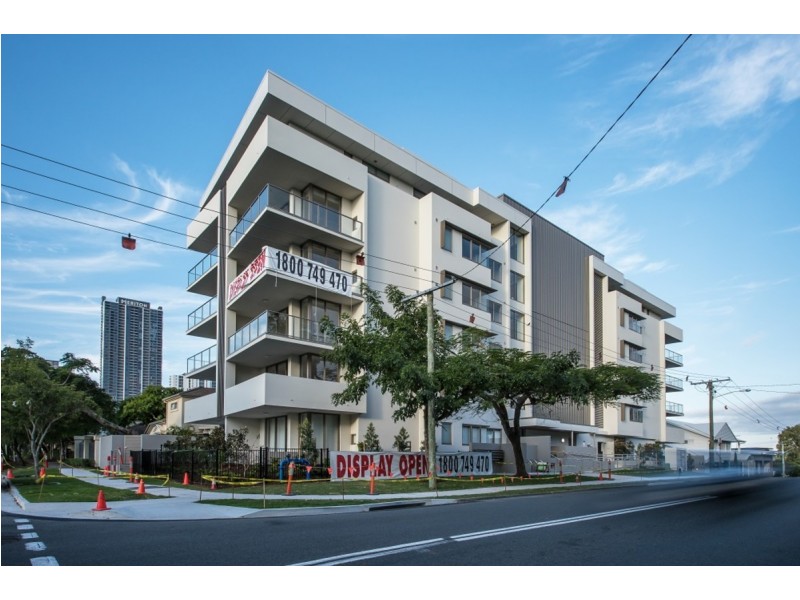 204/5 Chester Terrace, Southport QLD 4215