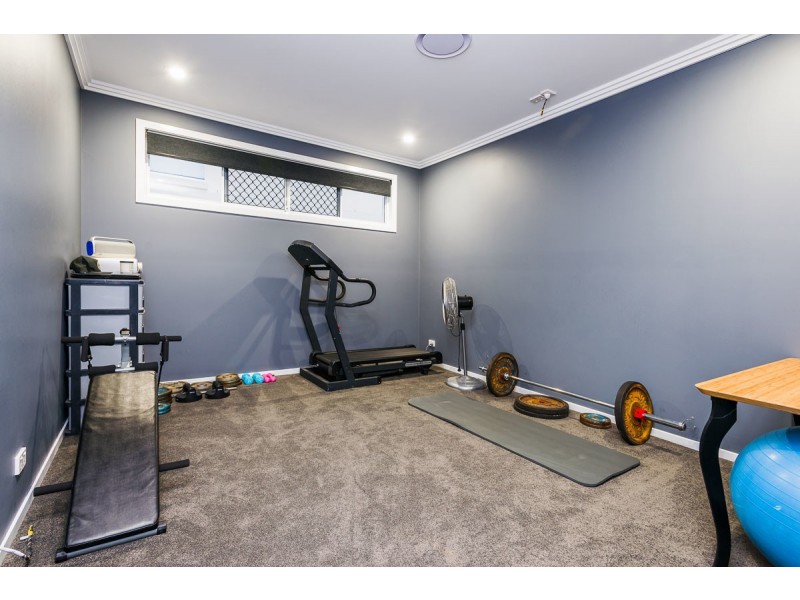 7 North Quay Circuit, Hope Island QLD 4212