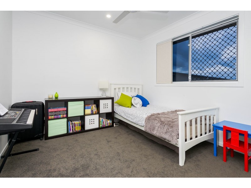 7 North Quay Circuit, Hope Island QLD 4212