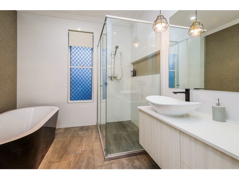 7 North Quay Circuit, Hope Island QLD 4212