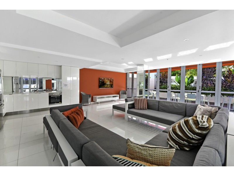 517/19 Imperial Parade, Labrador QLD 4215