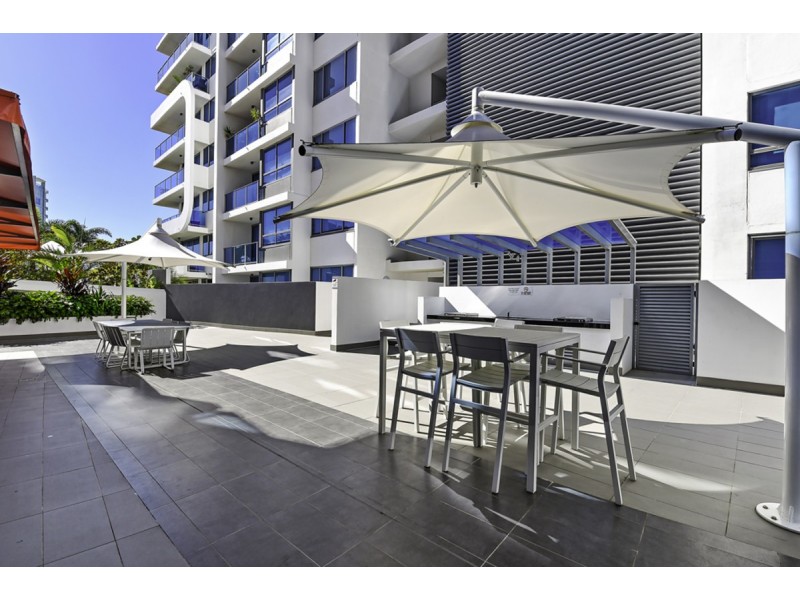 517/19 Imperial Parade, Labrador QLD 4215