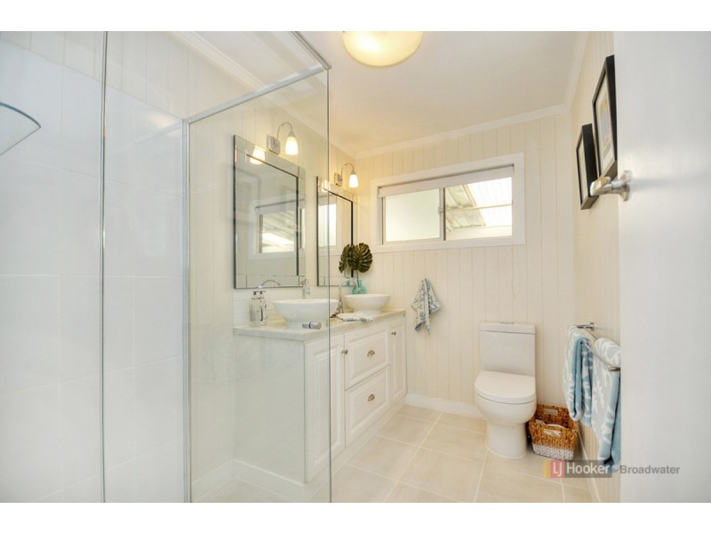 26 Geoffrey Avenue, Southport QLD 4215