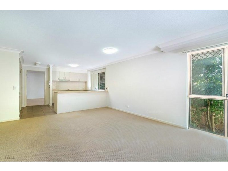 2/13 D Wyndham Avenue, Southport QLD 4215