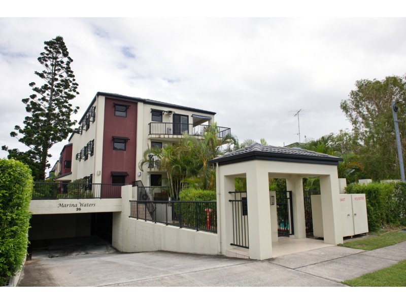 2/26 Bath Street, Labrador QLD 4215
