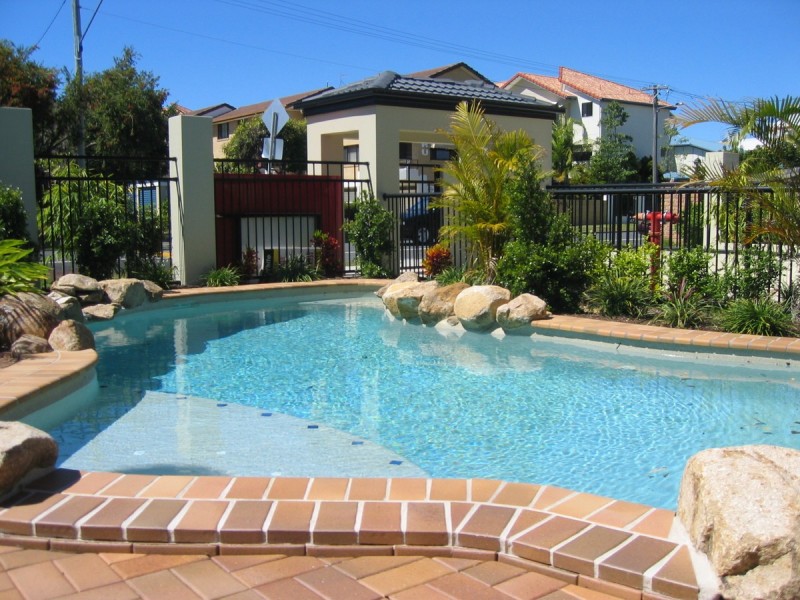 2/26 Bath Street, Labrador QLD 4215