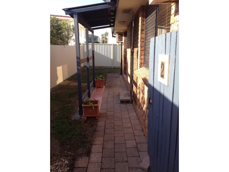 2/26 Rouen Avenue, Paradise Point QLD 4216