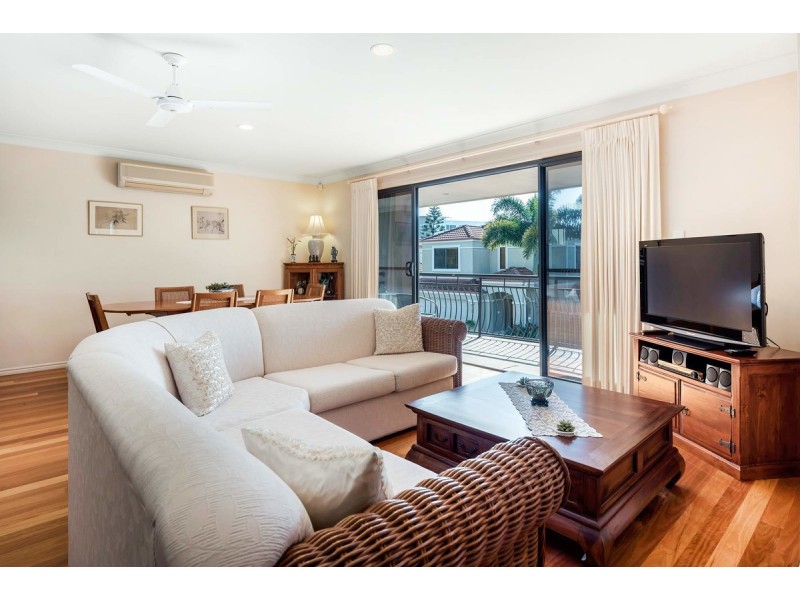 10/6-12 Monterey Keys Drive, Helensvale QLD 4212
