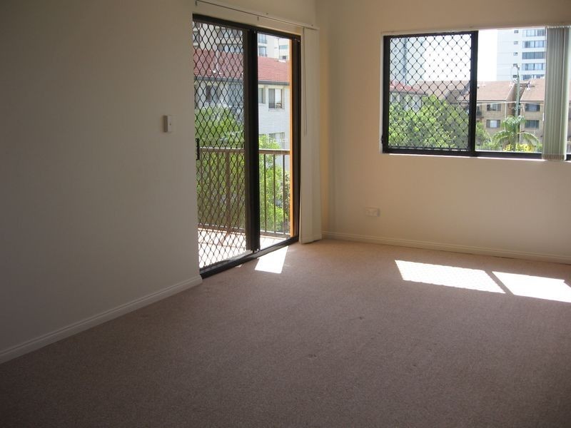 10/143 Frank Street, Labrador QLD 4215