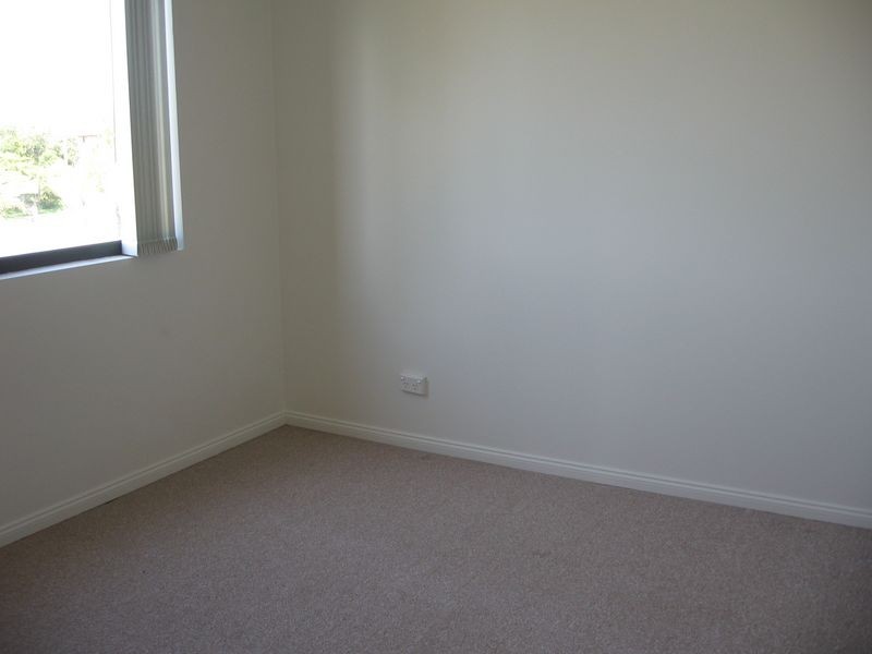 10/143 Frank Street, Labrador QLD 4215