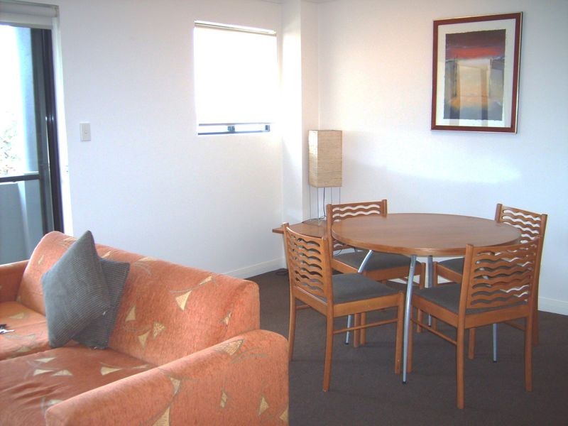 213/392 Marine Parade, Labrador QLD 4215