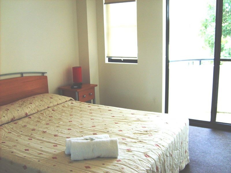 213/392 Marine Parade, Labrador QLD 4215