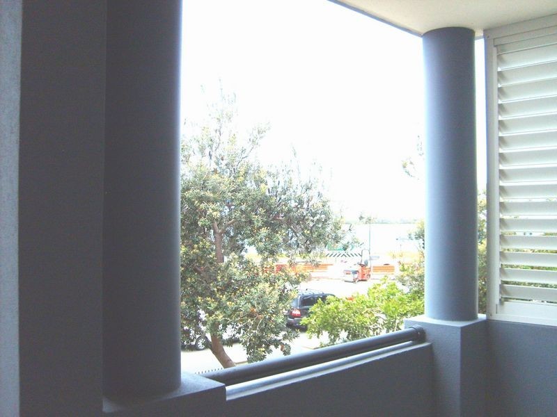 213/392 Marine Parade, Labrador QLD 4215