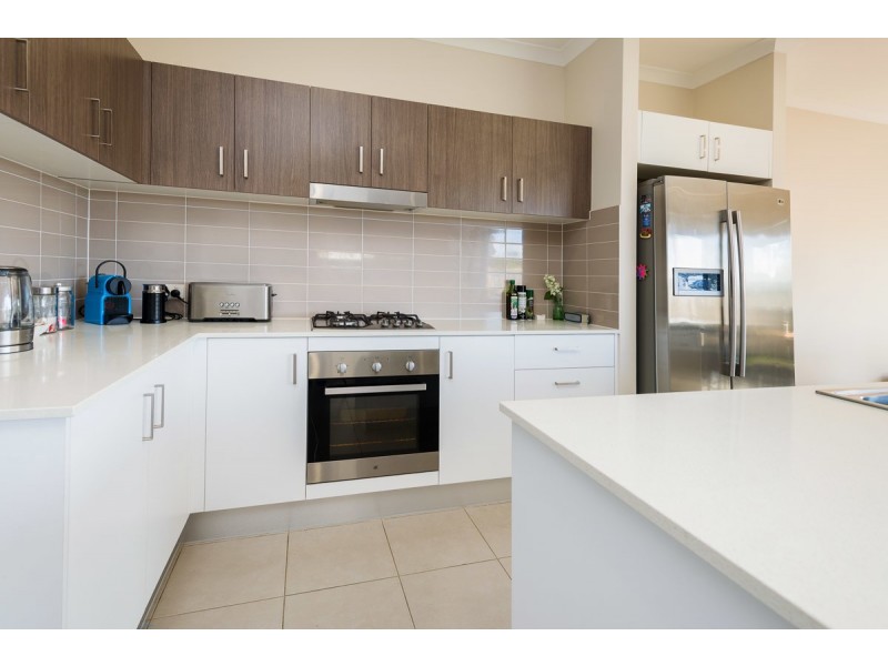 3 Keelson Crescent, Hope Island QLD 4212