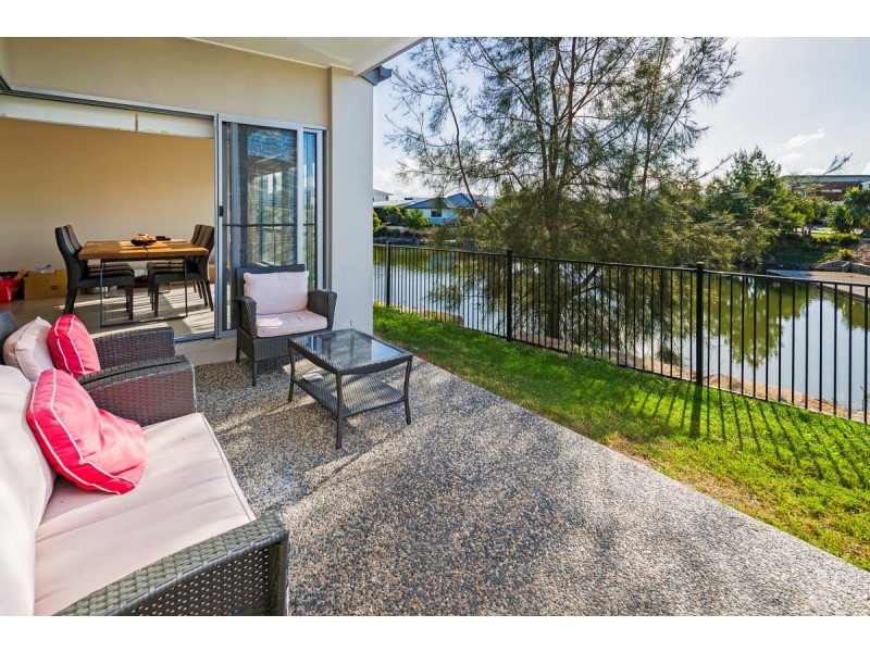 3 Keelson Crescent, Hope Island QLD 4212
