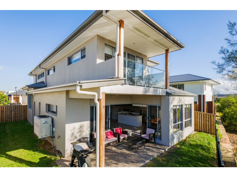 3 Keelson Crescent, Hope Island QLD 4212
