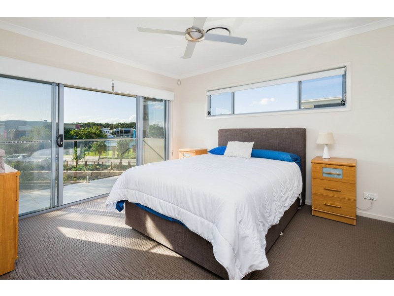 3 Keelson Crescent, Hope Island QLD 4212