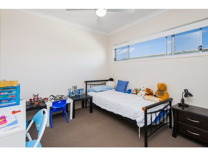 3 Keelson Crescent, Hope Island QLD 4212