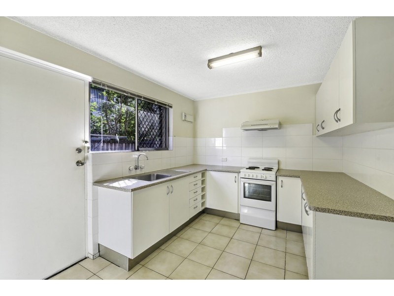 10/14 Central Street, Labrador QLD 4215
