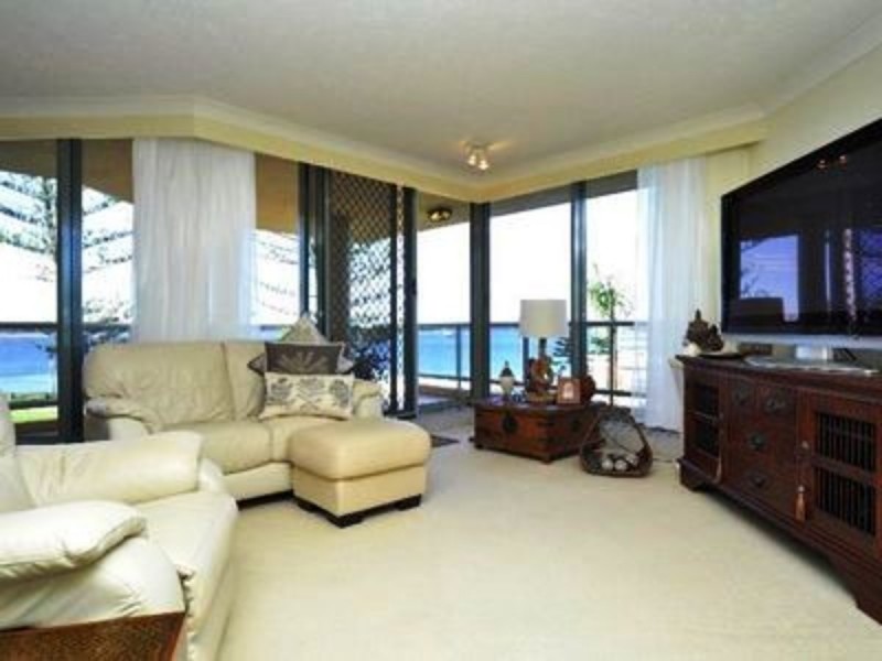 2/524 Marine Parade, Biggera Waters QLD 4216