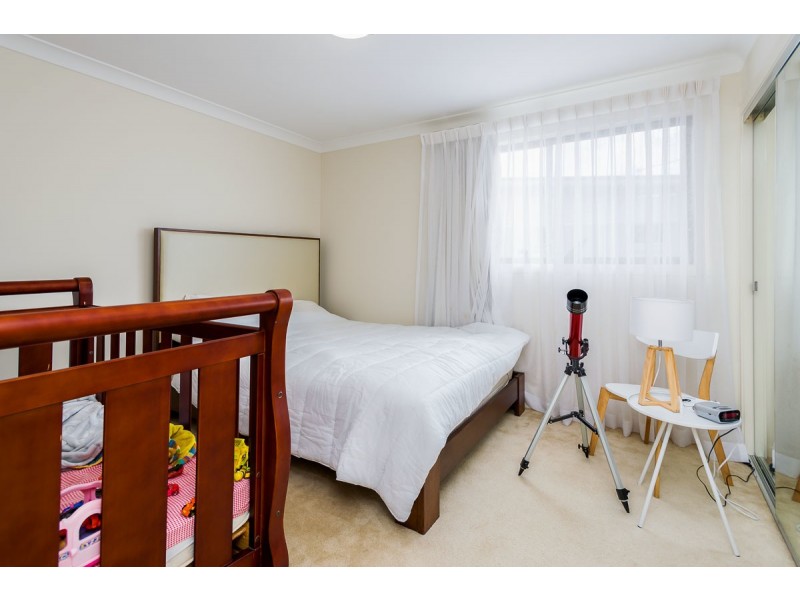 8 Cova Boulevard, Hope Island QLD 4212