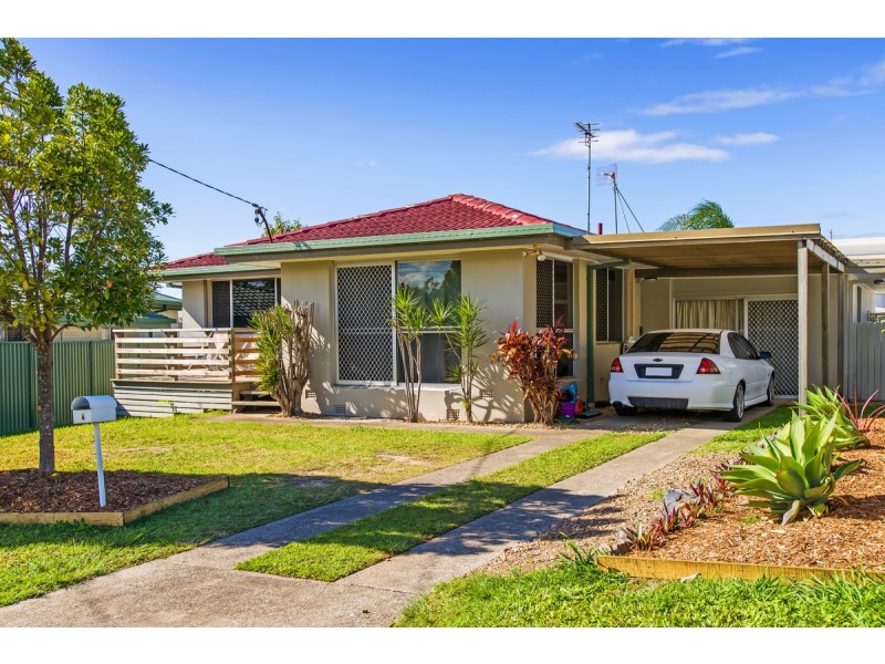 4 Dandar Drive, Southport QLD 4215