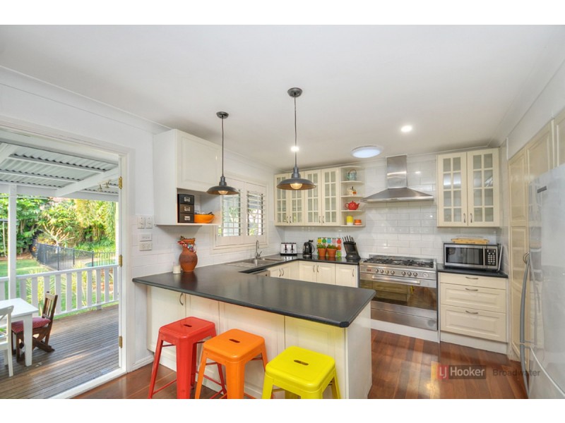22 Mole Avenue, Southport QLD 4215