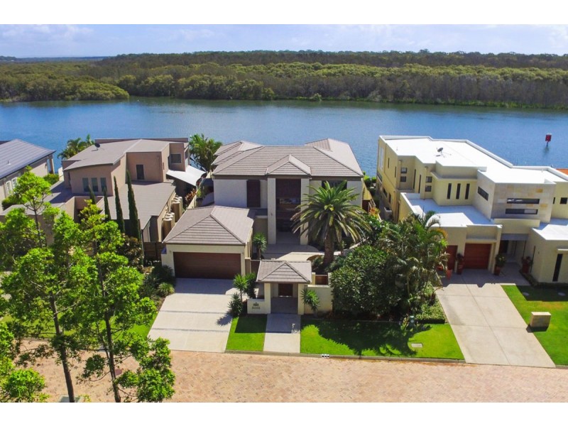 8088 Riverside Drive, Sanctuary Cove QLD 4212