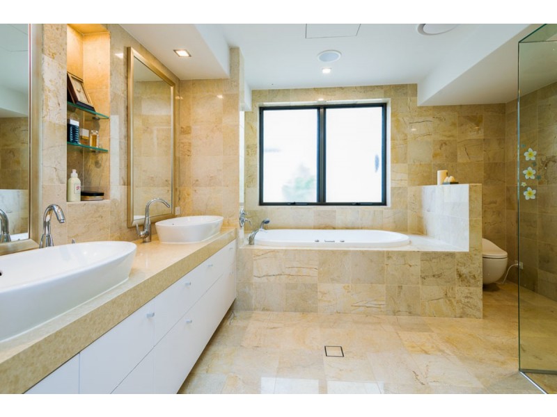 8088 Riverside Drive, Sanctuary Cove QLD 4212