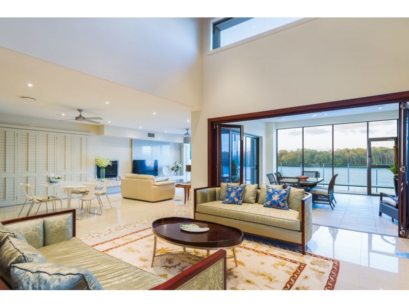 8088 Riverside Drive, Sanctuary Cove QLD 4212