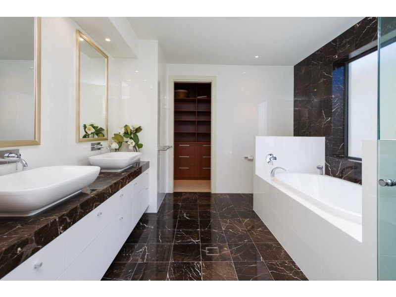 8088 Riverside Drive, Sanctuary Cove QLD 4212