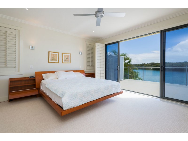 8088 Riverside Drive, Sanctuary Cove QLD 4212