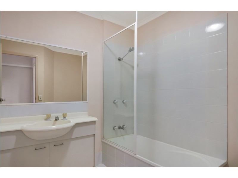 15/643 Pine Ridge Road, Biggera Waters QLD 4216