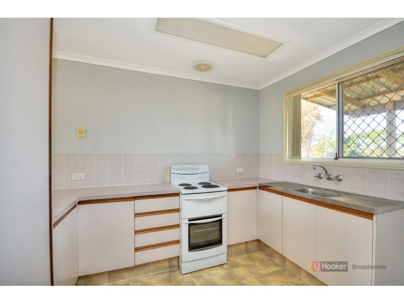 2/348 Government Road, Labrador QLD 4215