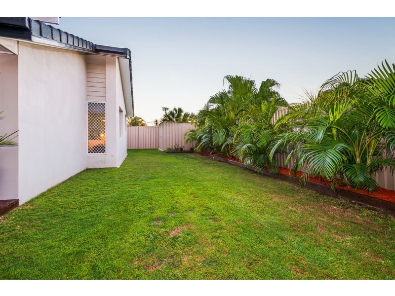 15 Lakefield Crescent, Paradise Point QLD 4216