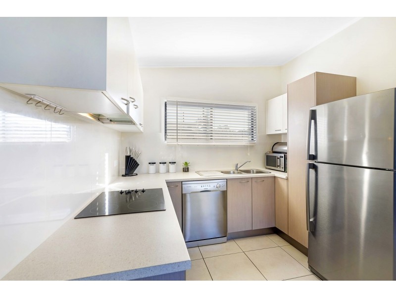 2/31 Brisbane Road, Biggera Waters QLD 4216