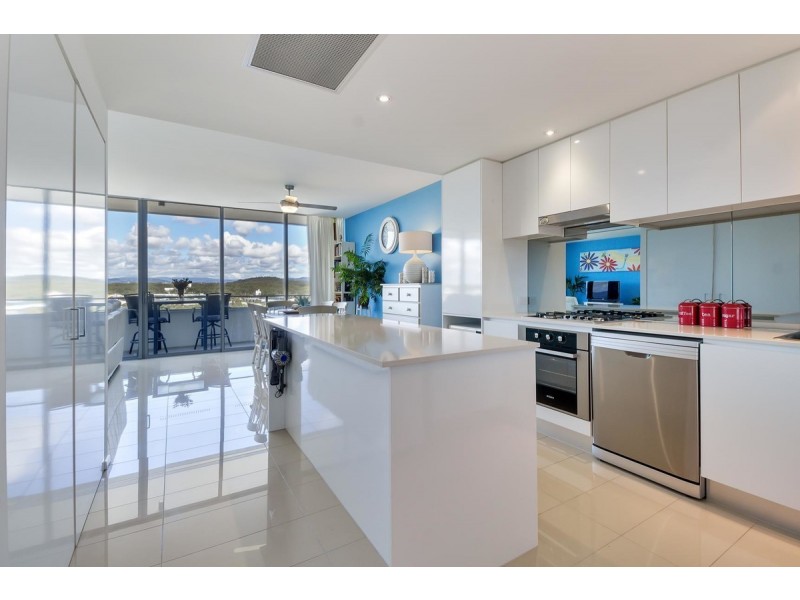 803/15 Compass Drive, Biggera Waters QLD 4216