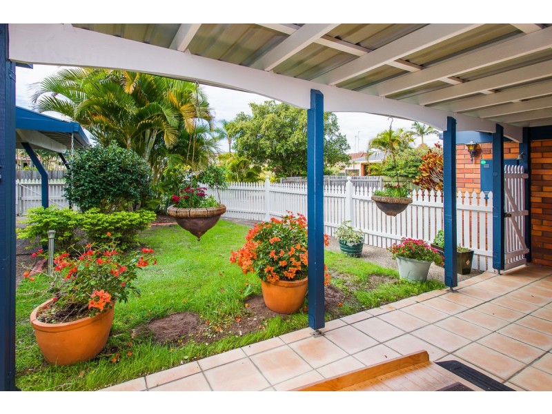 2/12 Warrie Close, Paradise Point QLD 4216