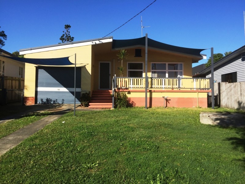 72 Central Street, Labrador QLD 4215