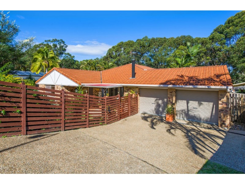5 Bunker Court, Arundel QLD 4214