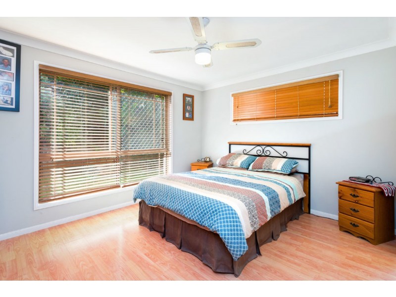 5 Bunker Court, Arundel QLD 4214