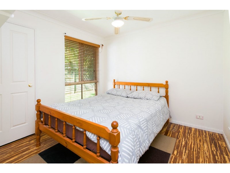 5 Bunker Court, Arundel QLD 4214