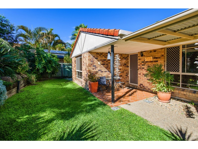 5 Bunker Court, Arundel QLD 4214