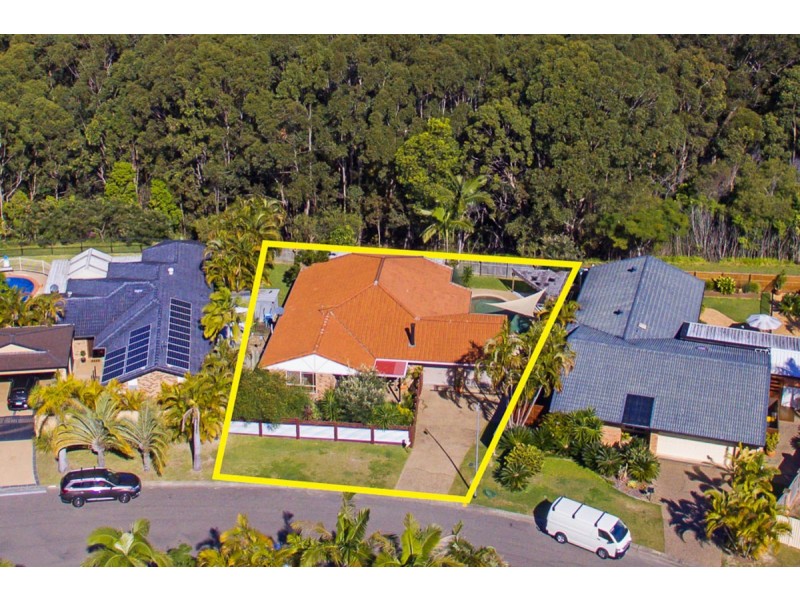 5 Bunker Court, Arundel QLD 4214