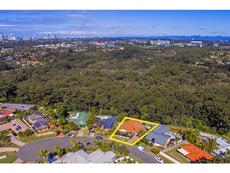 5 Bunker Court, Arundel QLD 4214